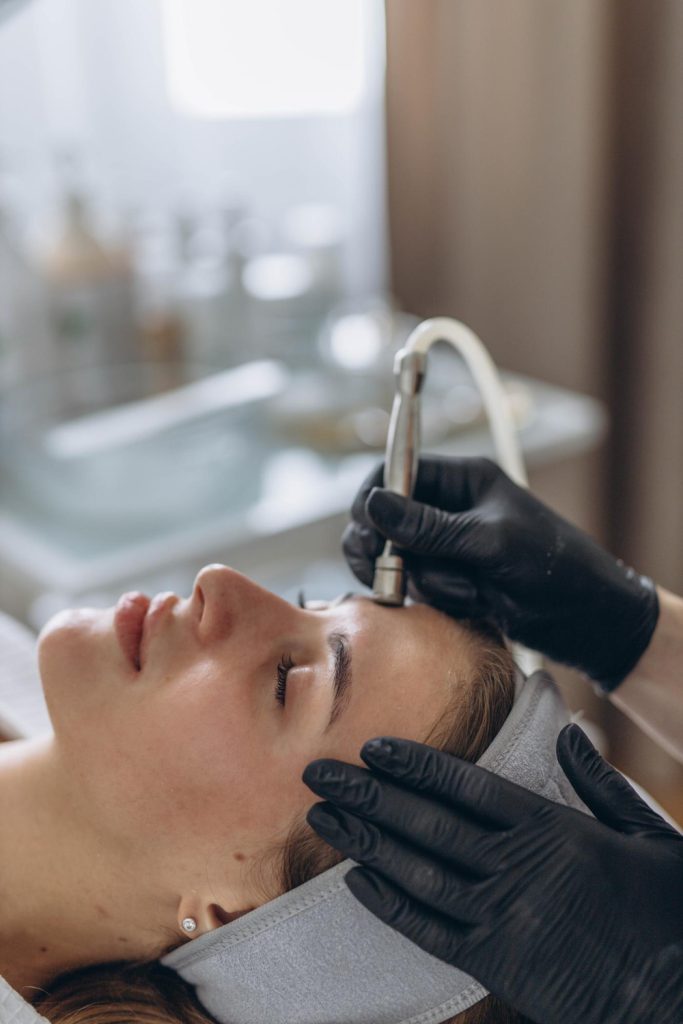 Skin care clinic near me in Sunrise FL offering facials, body contouring and advanced beauty treatments