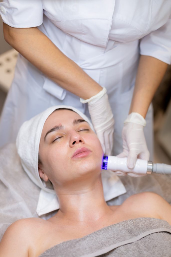 Skin care clinic near me in Sunrise FL offering facials, body contouring and advanced beauty treatments