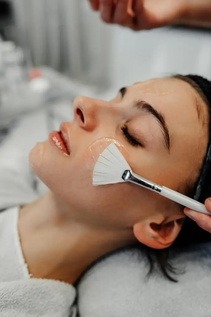 Skin care clinic near me in Sunrise FL offering facials, body contouring and advanced beauty treatments